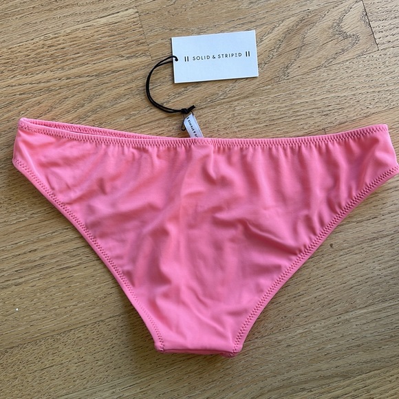 ♻️DONATED DEC. 2023♻️ 
NWT Solid & Striped Elle Bottom in Flamingo size M - Picture 5 of 9
